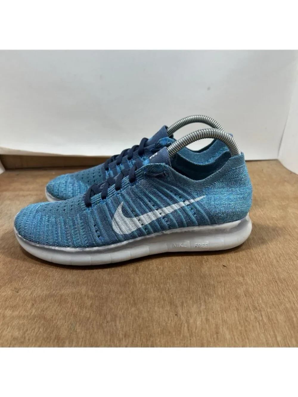 Nike Free RN Flyknit Women's Size 8 Running Shoes Ocean Fog Sneakers 831070-404